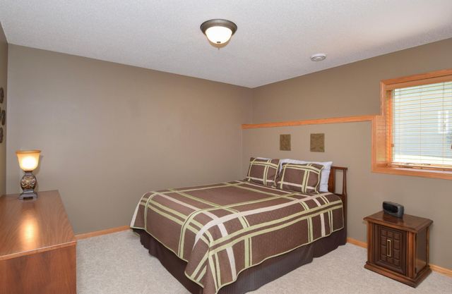 1150 Oakcrest Drive, Sauk Rapids, MN 56379