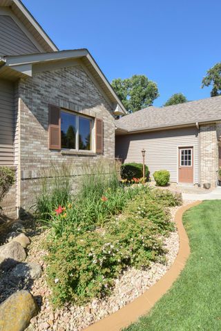 1150 Oakcrest Drive, Sauk Rapids, MN 56379