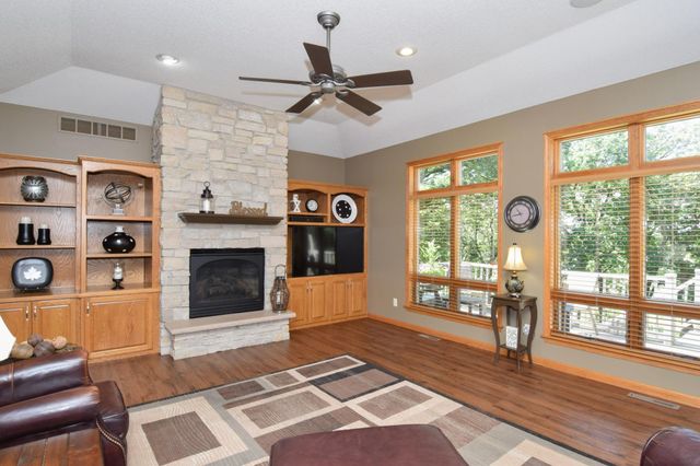 1150 Oakcrest Drive, Sauk Rapids, MN 56379