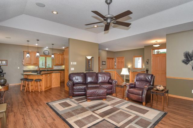 1150 Oakcrest Drive, Sauk Rapids, MN 56379