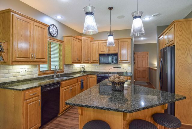 1150 Oakcrest Drive, Sauk Rapids, MN 56379