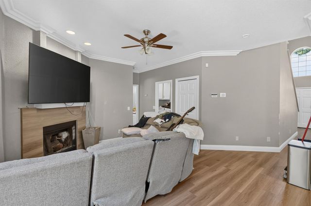5281 Francesca St, Elk Grove, CA 95758