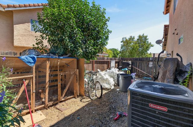 5281 Francesca St, Elk Grove, CA 95758