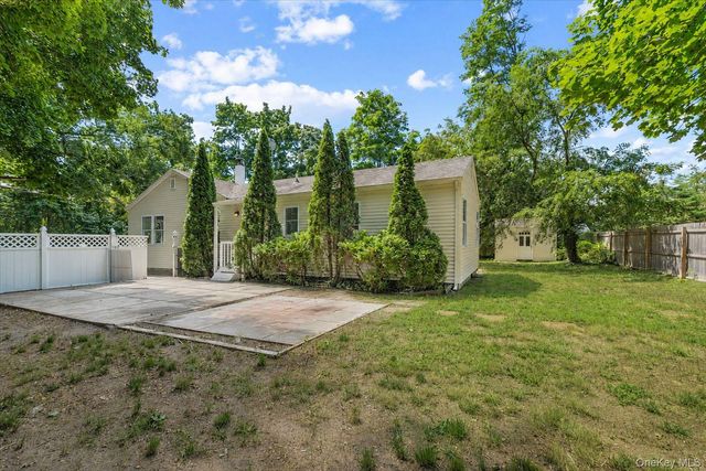 685 Horseblock Road, Brookhaven, NY 11719