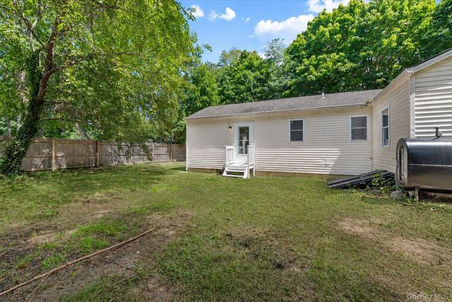 685 Horseblock Road, Brookhaven, NY 11719