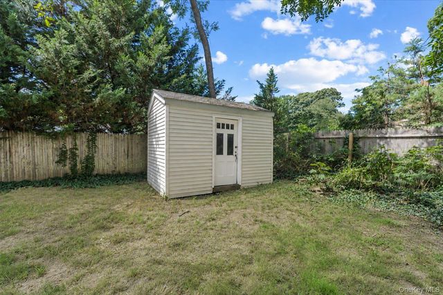 685 Horseblock Road, Brookhaven, NY 11719