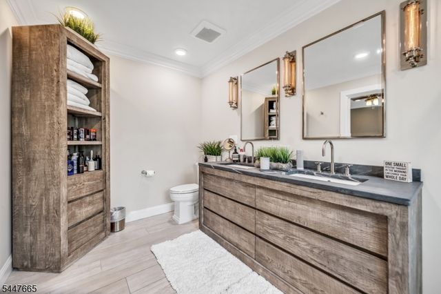 15 Halina Ln, Butler Boro, NJ 07405