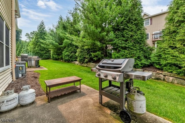 15 Halina Ln, Butler Boro, NJ 07405