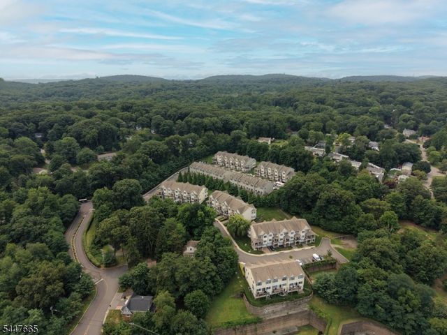 15 Halina Ln, Butler Boro, NJ 07405
