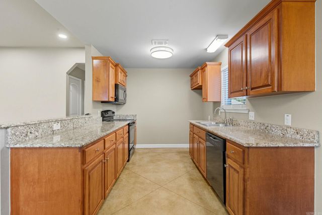 2207 Richland Park Dr, Bryant, AR 72022