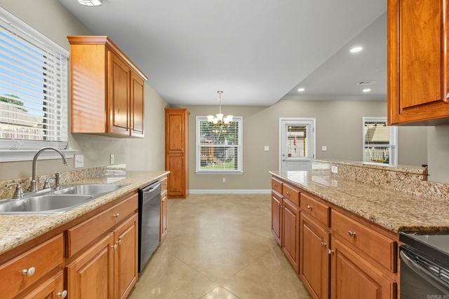 2207 Richland Park Dr, Bryant, AR 72022