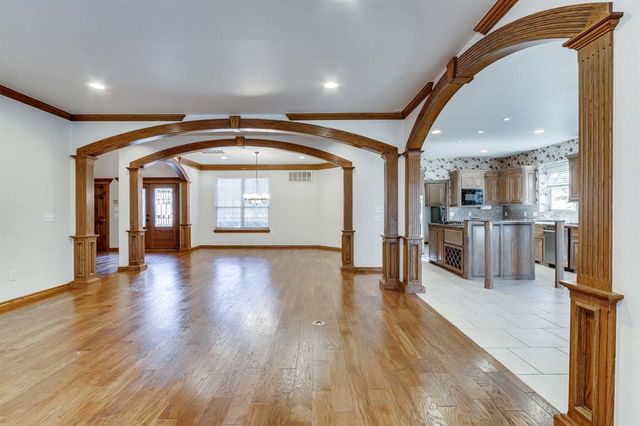 1017 Caines Hill Road, Edmond, OK 73034