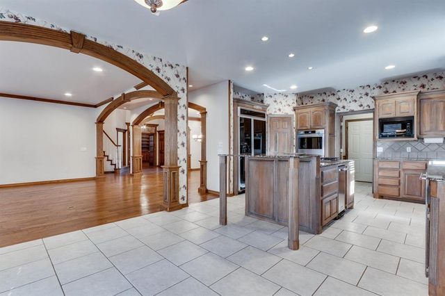 1017 Caines Hill Road, Edmond, OK 73034