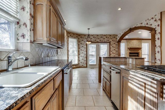 1017 Caines Hill Road, Edmond, OK 73034