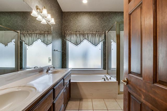 1017 Caines Hill Road, Edmond, OK 73034