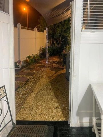 22XX SW 42nd Way C, Fort Lauderdale, FL 33317