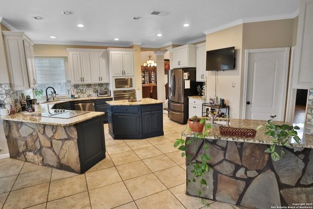 4114 LUCKENBACH, San Antonio, TX 78251