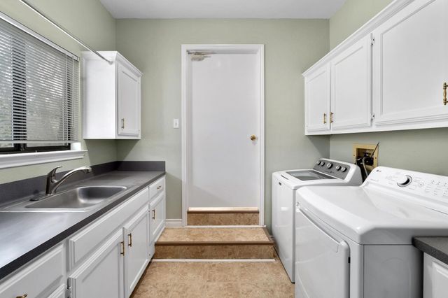 5803 Sandalwood HOLW, Austin, TX 78731