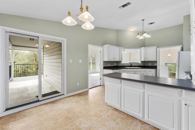 5803 Sandalwood HOLW, Austin, TX 78731