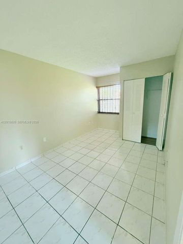 445 W Park Dr 106-4, Miami, FL 33172