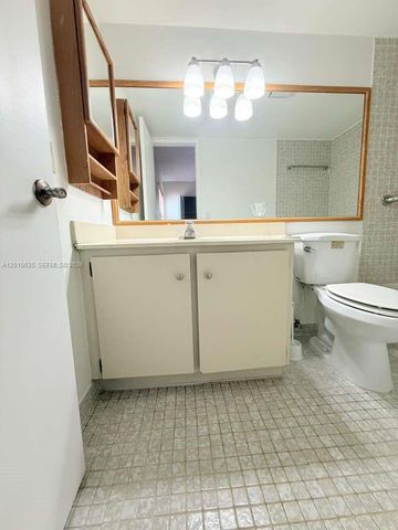 445 W Park Dr 106-4, Miami, FL 33172