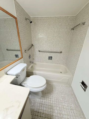 445 W Park Dr 106-4, Miami, FL 33172