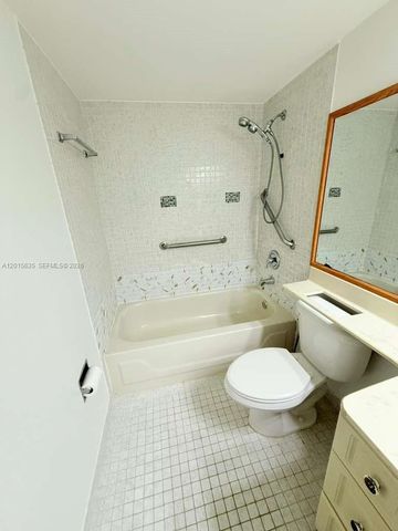 445 W Park Dr 106-4, Miami, FL 33172