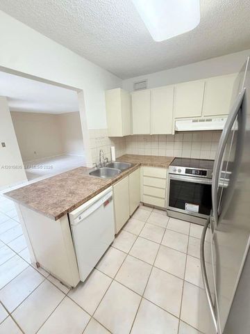 445 W Park Dr 106-4, Miami, FL 33172
