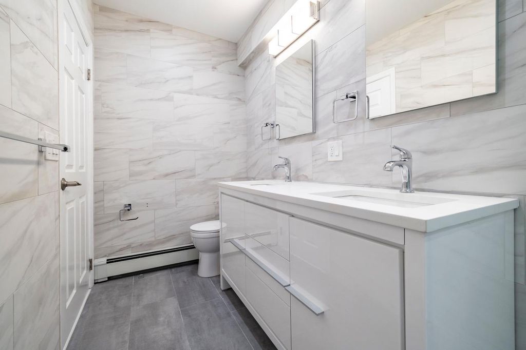 22 N FOREST AVENUE APT 3D, Rockville Centre, NY 11570