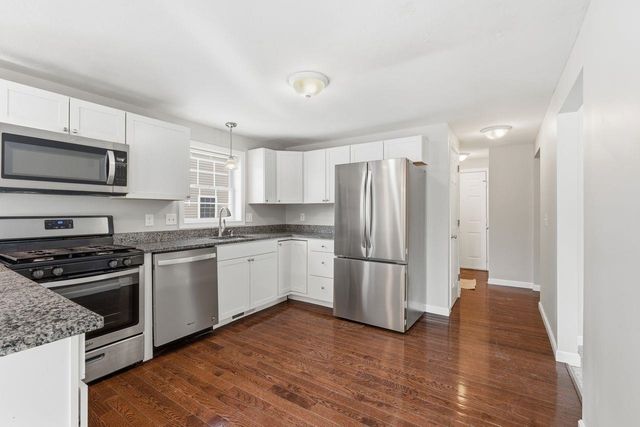 77 Barbara Lane, Hudson, NH 03051