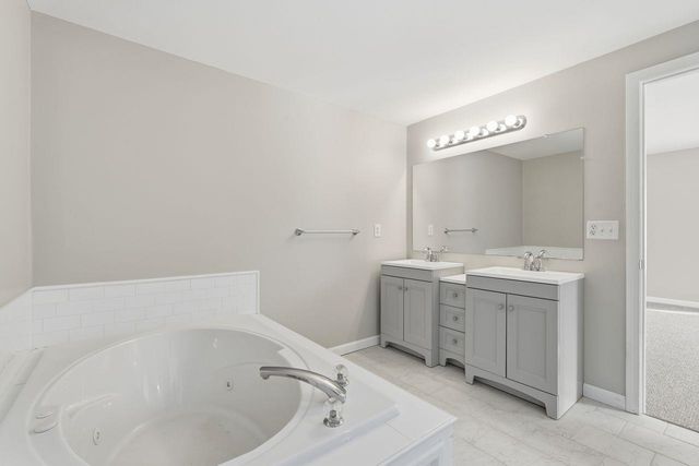 77 Barbara Lane, Hudson, NH 03051