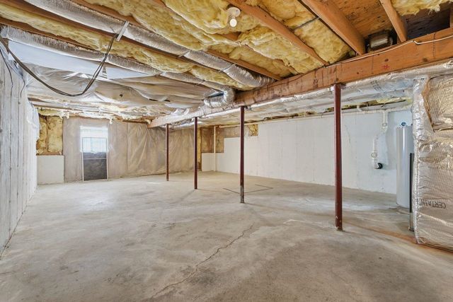 77 Barbara Lane, Hudson, NH 03051