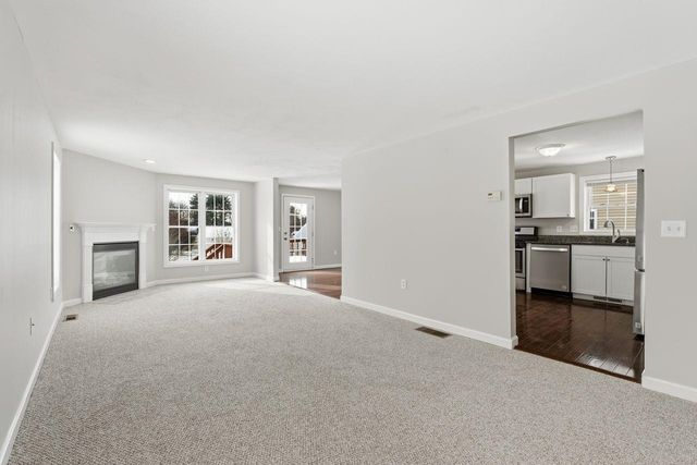 77 Barbara Lane, Hudson, NH 03051