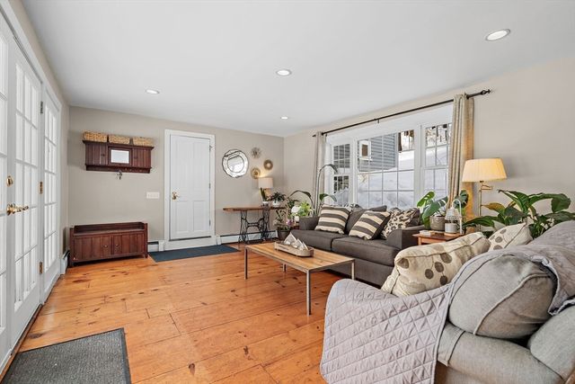 280 W Acton Road, Stow, MA 01775