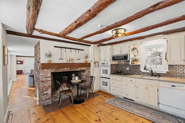 280 W Acton Road, Stow, MA 01775