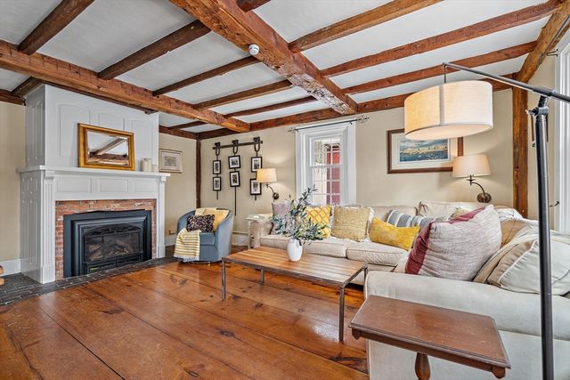 280 W Acton Road, Stow, MA 01775