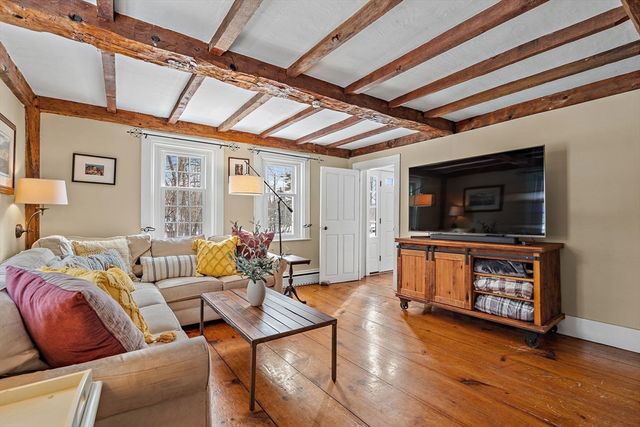 280 W Acton Road, Stow, MA 01775