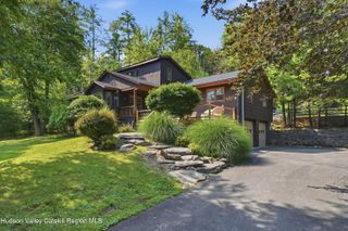 15 Upper West Ohayo Mountain Road, Woodstock, NY 12409