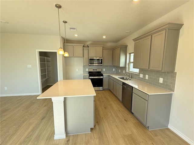 1226 Watkins, College Station, TX 77845