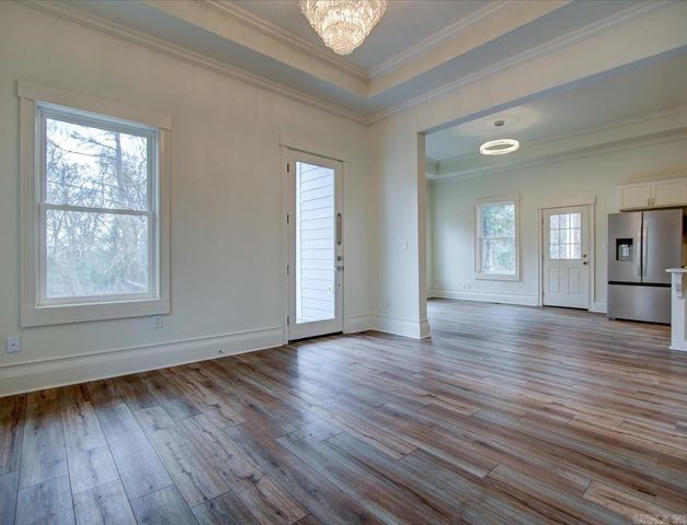 1612 W Grand Ave, Hot Springs, AR 71901