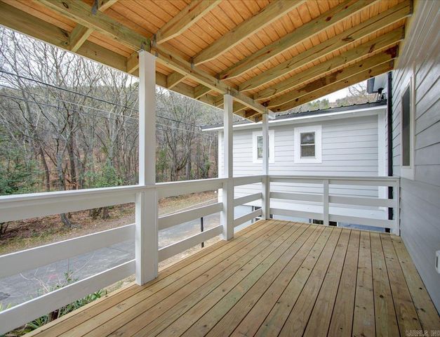 1612 W Grand Ave, Hot Springs, AR 71901