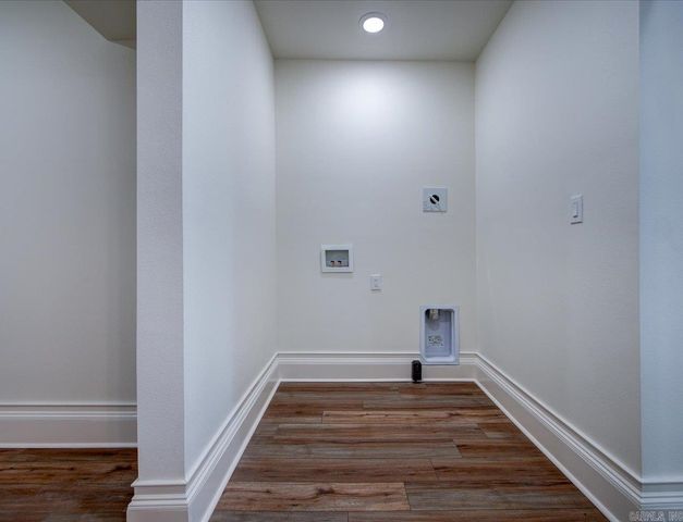 1612 W Grand Ave, Hot Springs, AR 71901