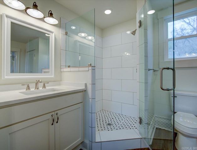 1612 W Grand Ave, Hot Springs, AR 71901