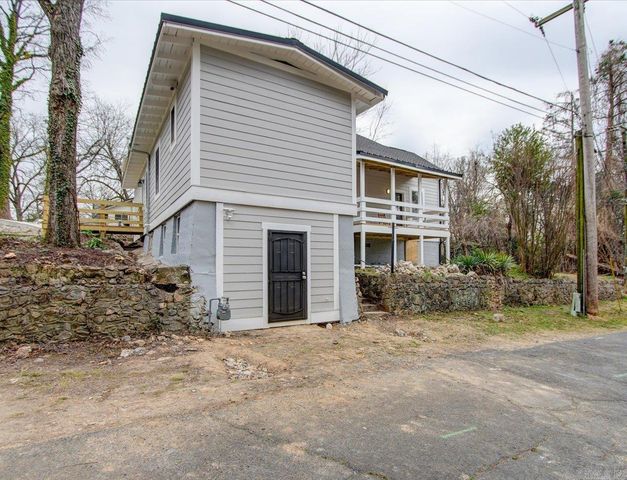 1612 W Grand Ave, Hot Springs, AR 71901