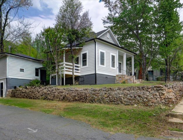 1612 W Grand Ave, Hot Springs, AR 71901
