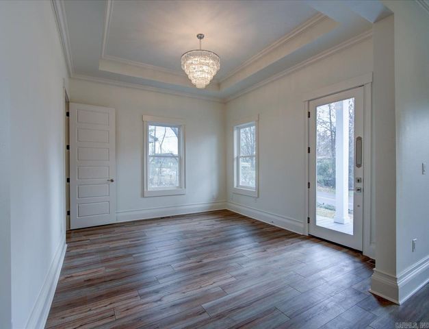 1612 W Grand Ave, Hot Springs, AR 71901