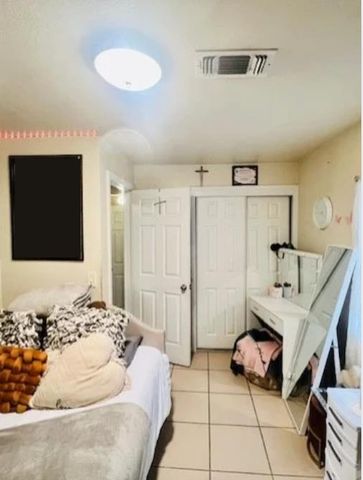 1326 Tenaya Dr, Modesto, CA 95354