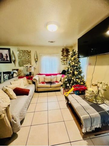 1326 Tenaya Dr, Modesto, CA 95354