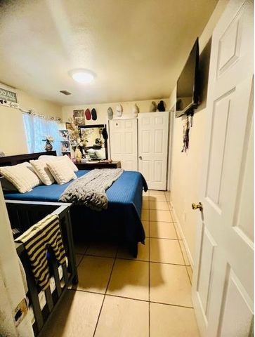 1326 Tenaya Dr, Modesto, CA 95354