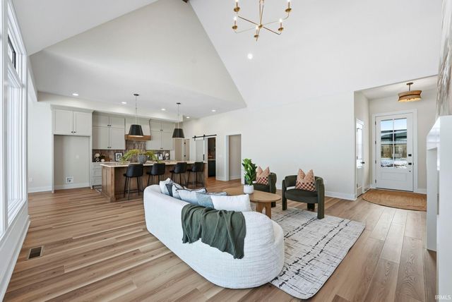 12504 Blue Jay Trail, Fort Wayne, IN 46814